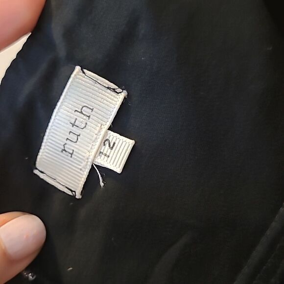 Strapless Black dress w Silver Ribbon - Picture 6 of 6